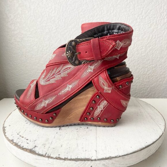 Lane Boots LEXINGTON Womens Red Wedges 6 Western Sandals Cowgirl Wooden Heels - Picture 4 of 11